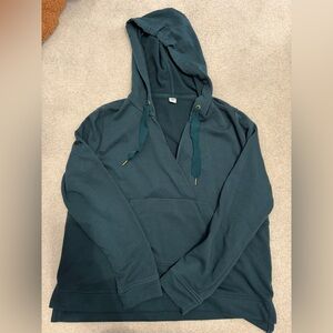 Old Navy Blue Knit Pullover